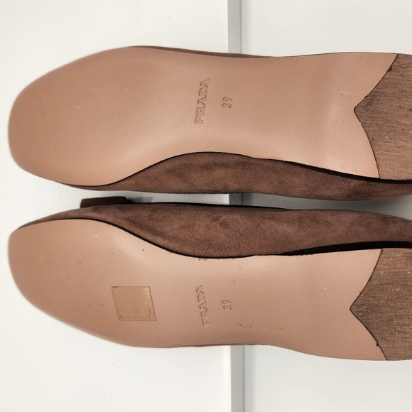 Prada, nude suede flats with bow. Size 39 - Picture 3 of 8